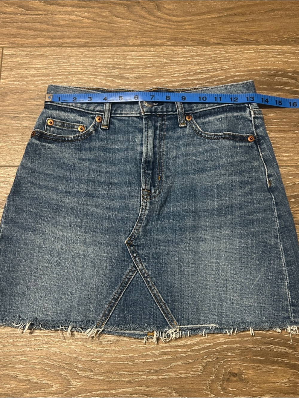 GAP Blue Jean Denim Mini Skirt with Front V-Slit Design Size 25 - Picture 2 of 5